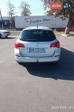 Универсал Opel Astra 2011 в 