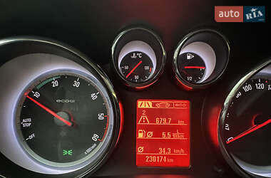 Седан Opel Astra 2012 в 