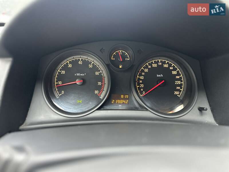 Хэтчбек Opel Astra 2012 в Тернополе