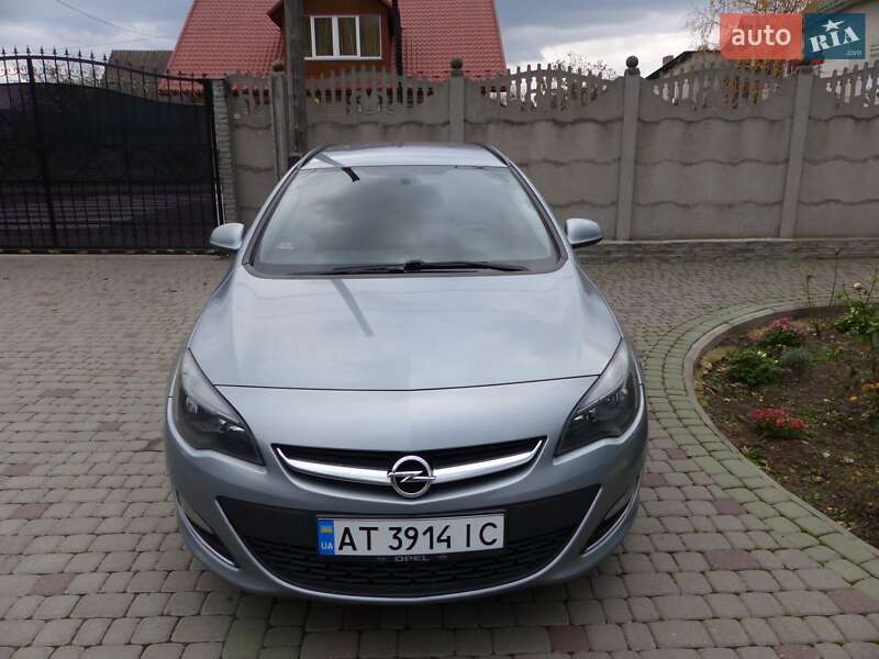 Универсал Opel Astra 2013 в Делятине