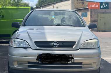 Седан Opel Astra 2006 в Киеве