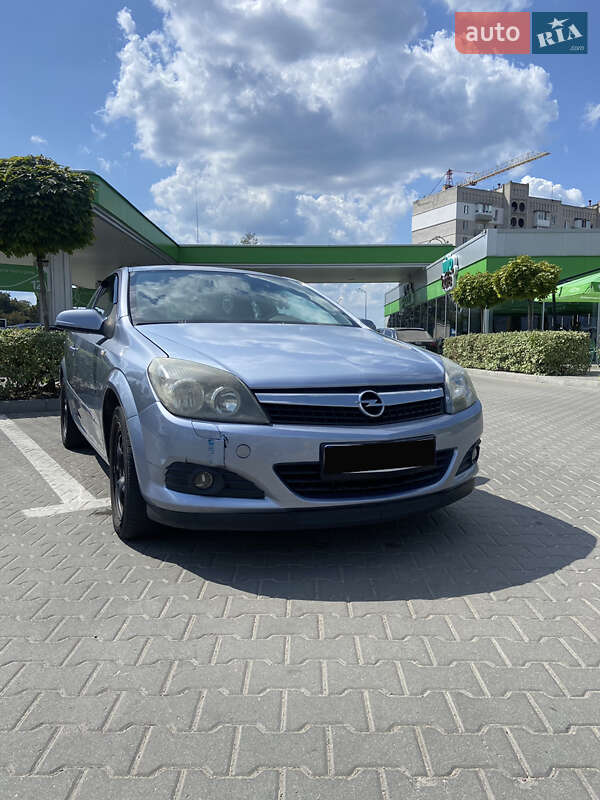 Купе Opel Astra 2007 в Днепре