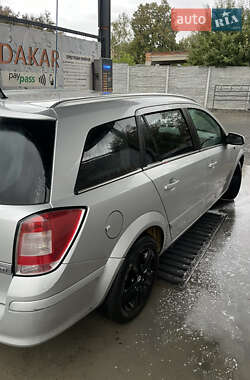 Универсал Opel Astra 2008 в 