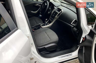 Хэтчбек Opel Astra 2010 в 