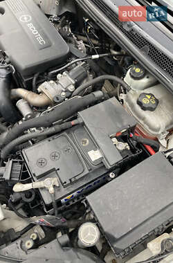 Хэтчбек Opel Astra 2010 в 