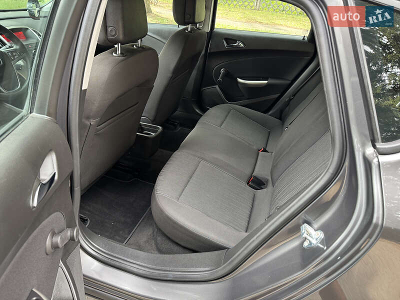 Хэтчбек Opel Astra 2010 в Умани