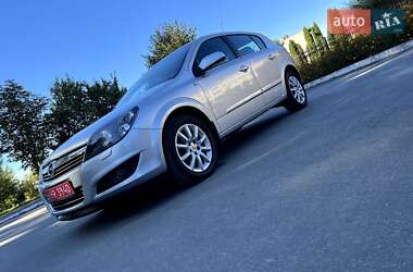 Хэтчбек Opel Astra 2009 в 