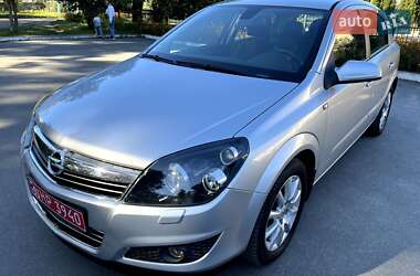 Хэтчбек Opel Astra 2009 в 