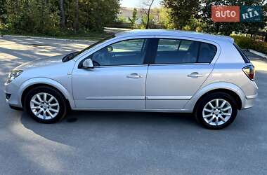 Хэтчбек Opel Astra 2009 в 