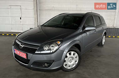 Універсал Opel Astra 2006 в Рівному