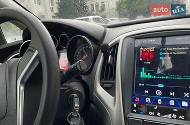 Универсал Opel Astra 2011 в 