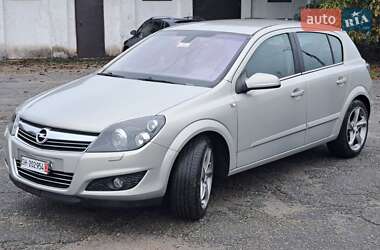 Хэтчбек Opel Astra 2008 в Умани