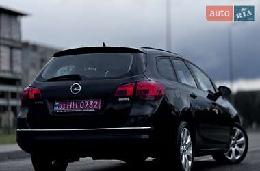 Универсал Opel Astra 2013 в 