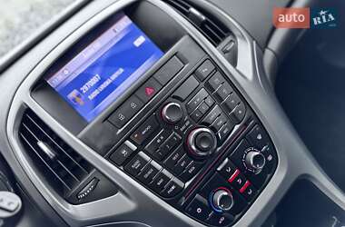 Универсал Opel Astra 2013 в 