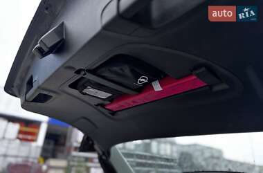 Универсал Opel Astra 2013 в 