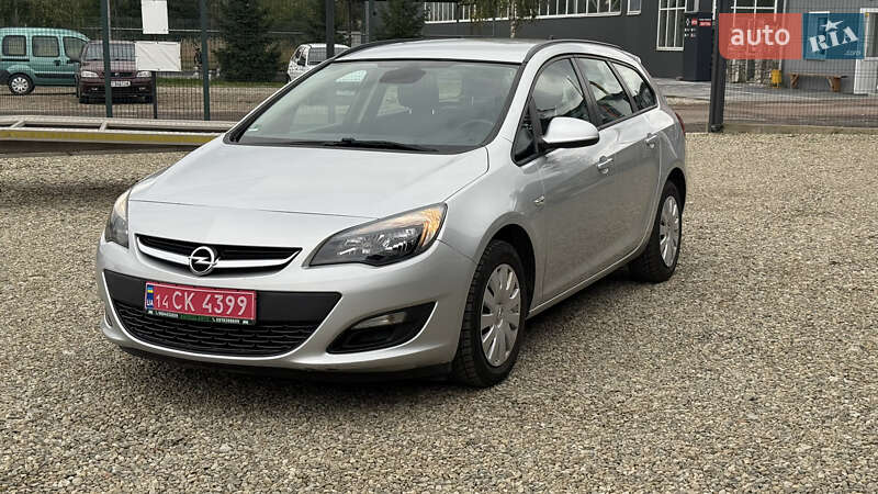 Универсал Opel Astra 2015 в Калуше
