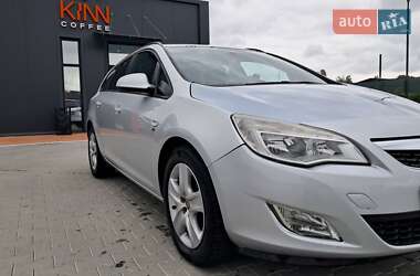 Opel Astra 2012