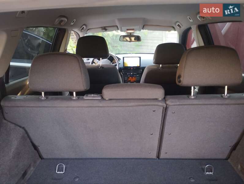 Универсал Opel Astra 2010 в Днепре