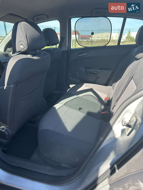 Хетчбек Opel Astra 2012 в Борисполі