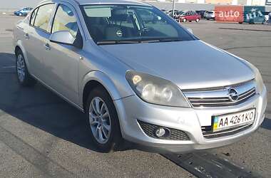 Opel Astra 2011