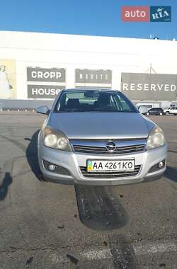 Седан Opel Astra 2011 в 