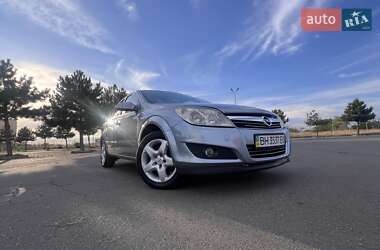 Хэтчбек Opel Astra 2007 в Одессе