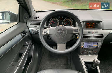 Универсал Opel Astra 2005 в 