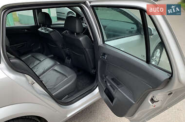 Универсал Opel Astra 2005 в 