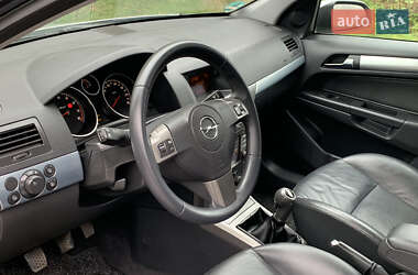 Универсал Opel Astra 2005 в 