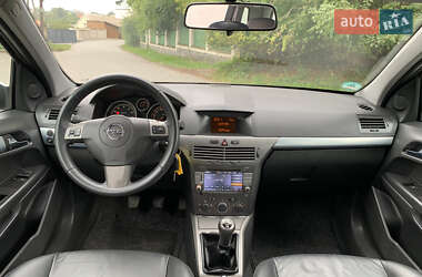 Универсал Opel Astra 2005 в 