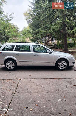 Универсал Opel Astra 2009 в 
