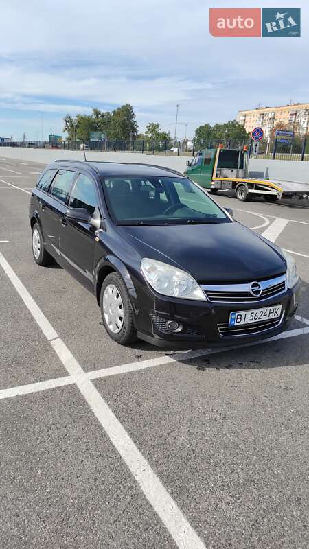 Универсал Opel Astra 2008 в Полтаве