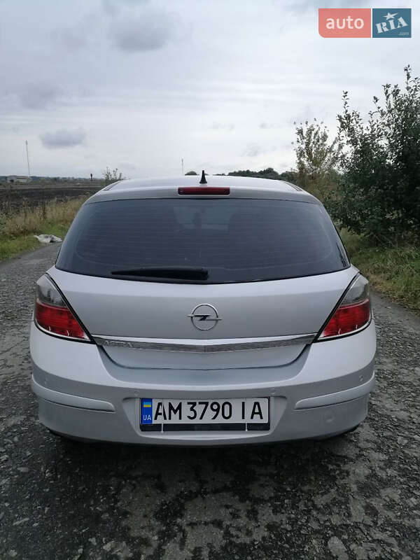 Хетчбек Opel Astra 2009 в Бердичеві