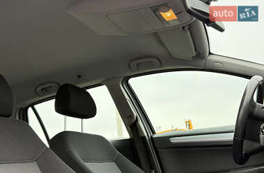 Универсал Opel Astra 2006 в 