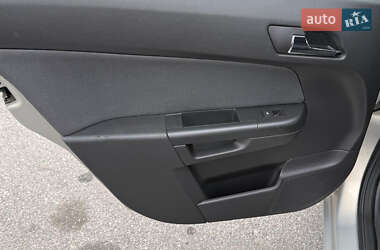 Универсал Opel Astra 2006 в 