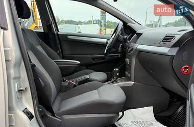 Универсал Opel Astra 2006 в 
