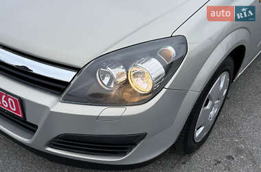 Универсал Opel Astra 2006 в 
