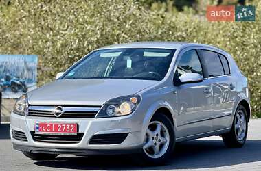 Хэтчбек Opel Astra 2006 в Межгорье