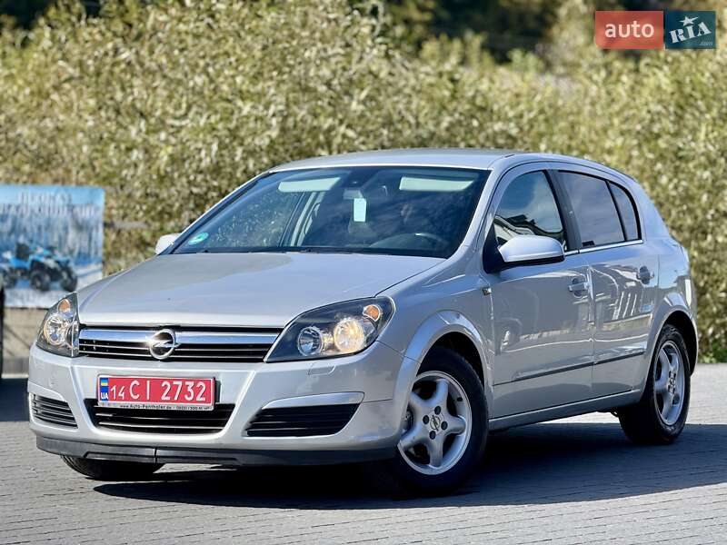 Хэтчбек Opel Astra 2006 в Межгорье