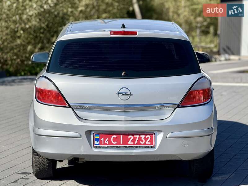 Хэтчбек Opel Astra 2006 в Межгорье