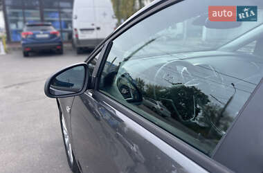 Универсал Opel Astra 2011 в 
