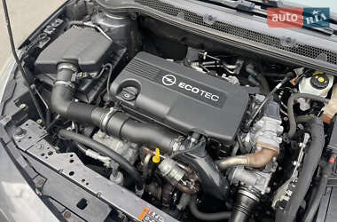 Универсал Opel Astra 2011 в 