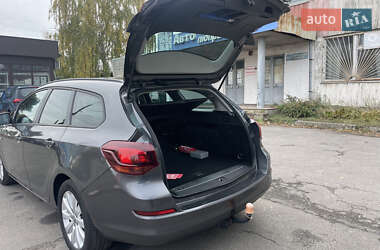 Универсал Opel Astra 2011 в 