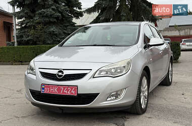 Хэтчбек Opel Astra 2010 в Кременце