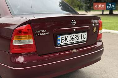 Седан Opel Astra 2008 в 