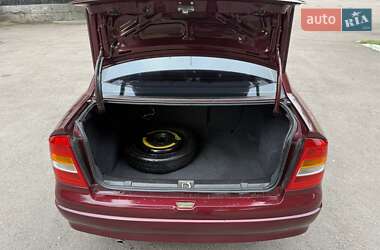 Седан Opel Astra 2008 в 
