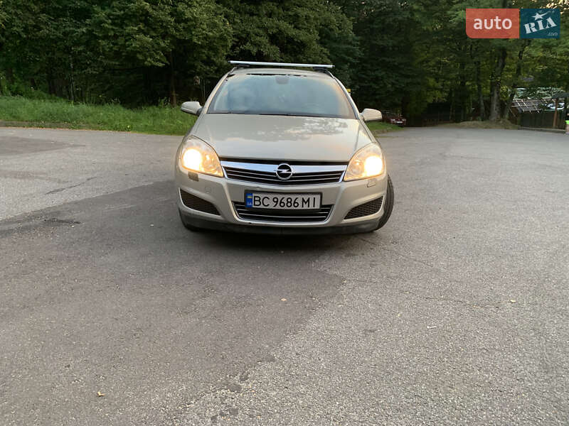 Универсал Opel Astra 2009 в Дрогобыче