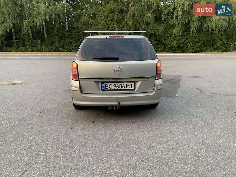 Универсал Opel Astra 2009 в Дрогобыче