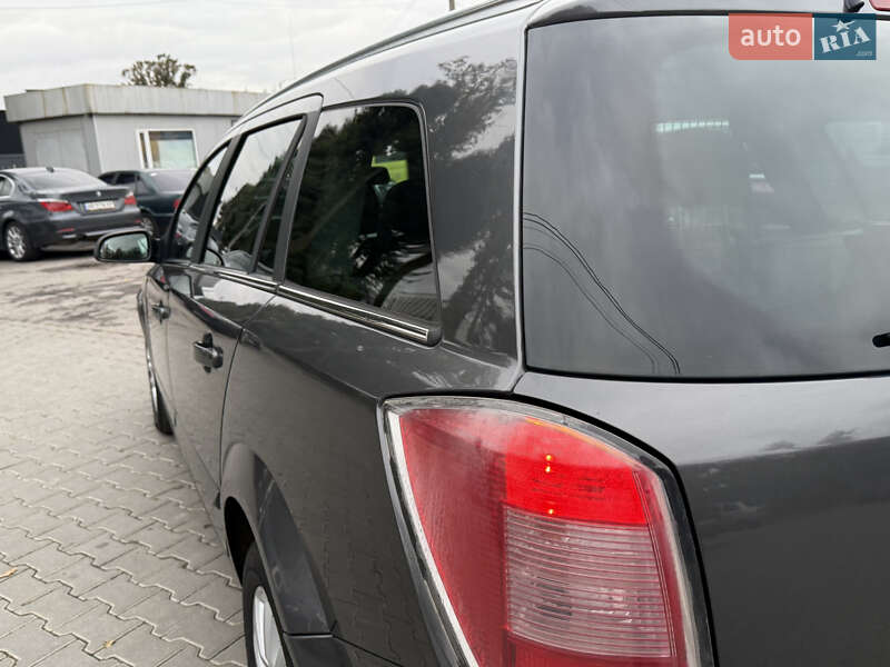 Универсал Opel Astra 2009 в Виннице