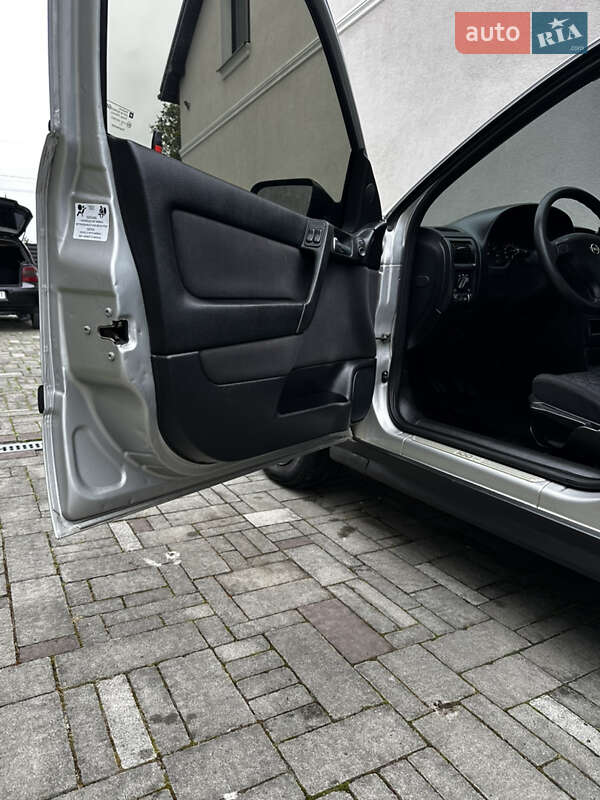 Универсал Opel Astra 1999 в Львове